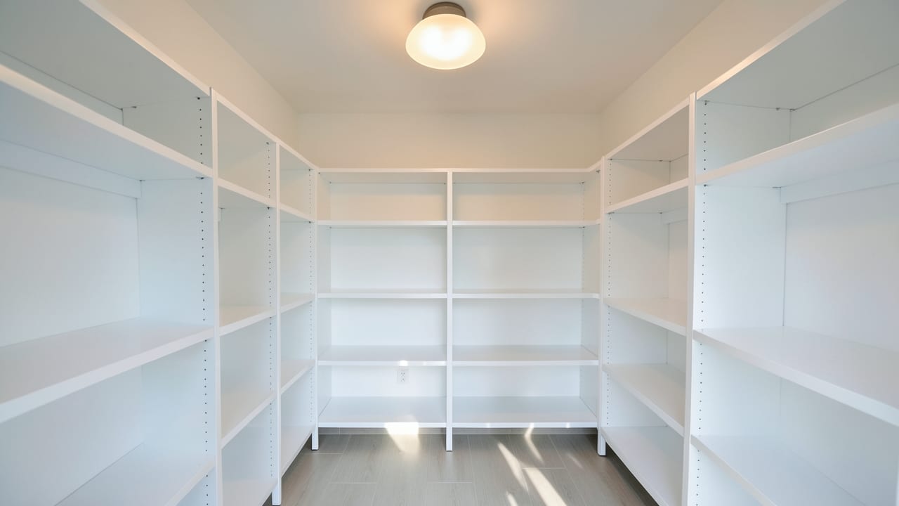 Closet Mold Cleanup in Manitou Springs, CO in Manitou Springs